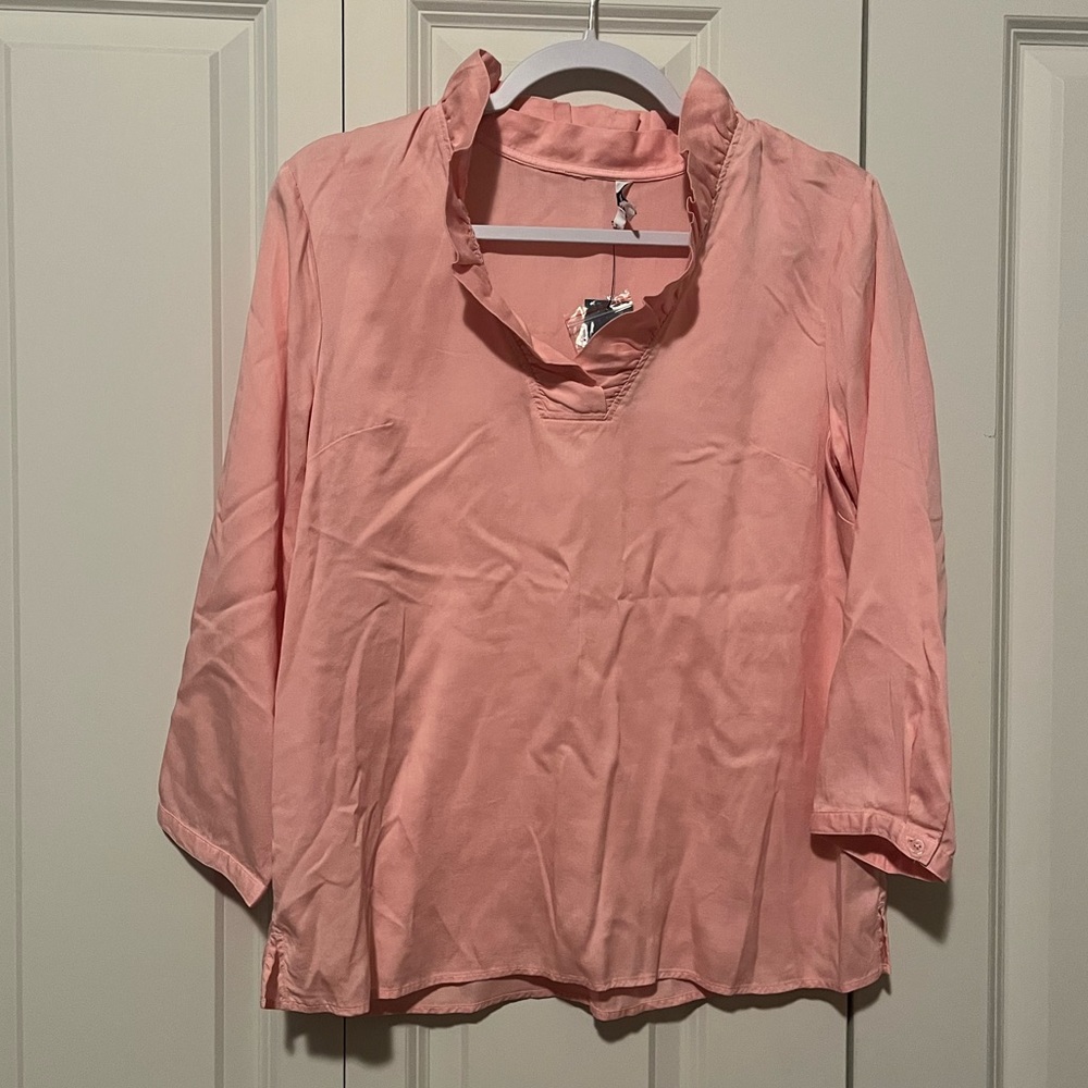 NWT Crown & Ivy 3/4 Sleeve Ruffle Neck Top Size S